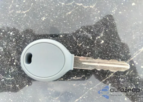 2013 Chrysler 200 Touring z USA, uszkodzony, nr VIN 1C3CCBBB9DN635925